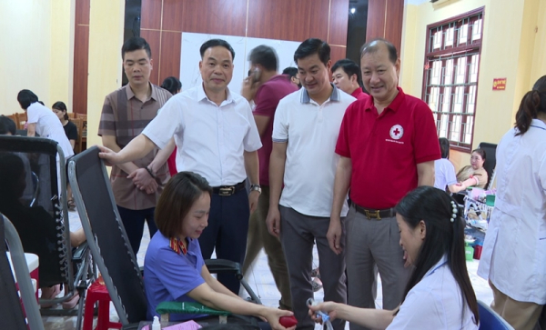 Viện kiểm sát nhân dân huyện Văn Quan tích cực tham gia Ngày hội hiến máu tình nguyện năm 2024