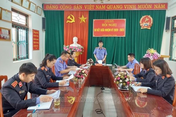 Chi bộ Viện kiểm sát nhân dân huyện Cao Lộc, Lộc Bình tổ chức Hội nghị sơ kết giữa nhiệm kỳ thực hiện Nghị quyết Đại hội Chi bộ, nhiệm kỳ 2020 - 2025