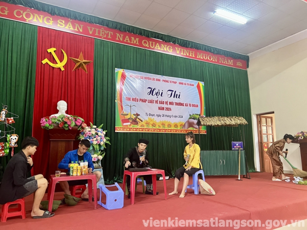 Viện kiểm sát nhân dân huyện Lộc Bình phối hợp tham gia tuyên truyền pháp luật về bảo vệ môi trường