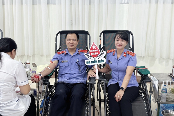 Viện kiểm sát nhân dân huyện Bình Gia, Bắc Sơn tham gia Ngày hội hiến máu tình nguyện năm 2023
