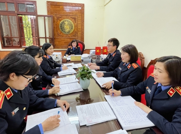 Phòng 9 Viện kiểm sát nhân dân tỉnh Lạng Sơn phối hợp với Tòa án cùng cấp tổ chức phiên tòa dân sự phúc thẩm rút kinh nghiệm trực tuyến