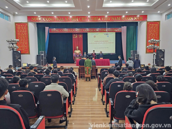 Viện kiểm s&aacute;t nh&acirc;n d&acirc;n khu vực 4 - Lạng Sơn tổ chức phi&ecirc;n t&ograve;a giả định hưởng ứng Ng&agrave;y Ph&aacute;p luật Việt Nam 09/11