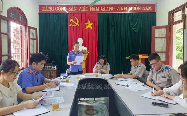 Viện kiểm sát nhân dân huyện Lộc Bình kiểm sát trực tiếp công tác thi hành án dân sự tại Chi cục thi hành án dân sự huyện