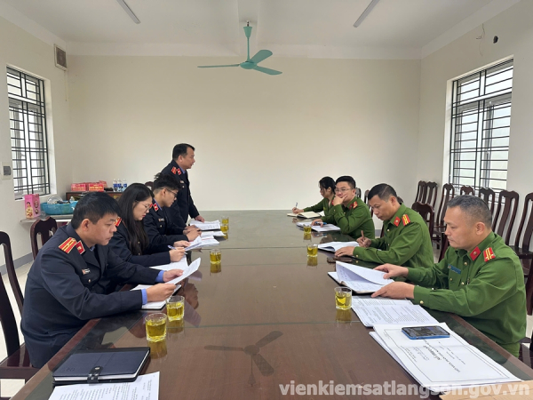 Viện kiểm s&aacute;t nh&acirc;n d&acirc;n khu vực 5 - Lạng Sơn trực tiếp kiểm s&aacute;t việc tiếp nhận, giải quyết nguồn tin về tội phạm