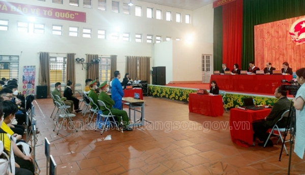 Phòng 1, Viện kiểm sát nhân dân tỉnh Lạng Sơn phối hợp với Tòa án nhân dân tỉnh tổ chức phiên tòa hình sự xét xử lưu động rút kinh nghiệm